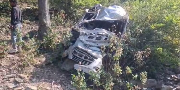 टिहरी में हुई वाहन दुर्घटना पर शोक व्यक्त करते हुए प्रधानमंत्री मोदी ने मृतकों के परिजनों के प्रति संवेदना व्यक्त की है