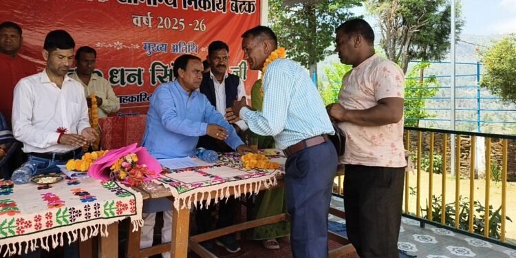 चौखाल को मिलेगा कोऑपरेटिव विलेज का मॉडल, एजीएम में मंत्री ने रखी विकास की रूपरेखा