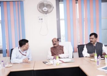 स्वास्थ्य एवं चिकित्सा शिक्षा मंत्री ने दून मेडिकल कॉलेजों एवं राज्य कैंसर संस्थान, हल्द्वानी के साथ की मैराथन समीक्षा बैठक