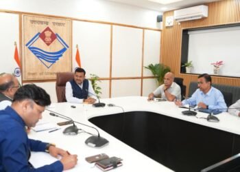 ग्लेशियर झीलों की प्रभावी निगरानी जरूरी-मुख्य सचिव