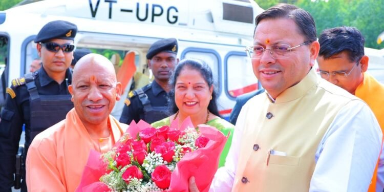 शिव मंदिर में पूजन और पैतृक गाँव में महायज्ञ: यमकेश्वर पहुंचे मुख्यमंत्री योगी आदित्यनाथ और पुष्कर सिंह धामी