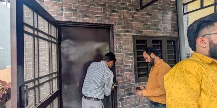 एमडीडीए का बड़ा एक्शन, अवैध निर्माणों पर चला सीलिंग अभियान, पटेलनगर–देहराखास में दो निर्माण सील