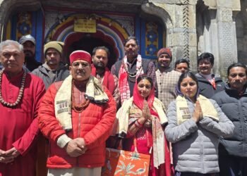पर्यटन मंत्री महाराज पहुंचे बद्री-केदार,पूजा-अर्चना के साथ देश-प्रदेश में सुख, समृद्धि की कामना