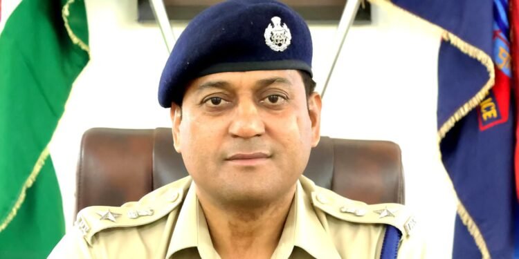 कानून को अपने हाथ में लेने वाले अभियुक्तों को दून पुलिस ने पढाया कानून का पाठ