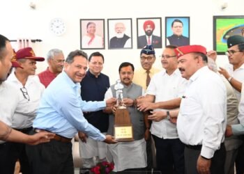 सैनिक कल्याण मंत्री गणेश जोशी के नेतृत्व में रिटायर्ड सैन्य अधिकारियों ने भाजपा के राष्ट्रीय अध्यक्ष नितिन नवीन से की भेंट