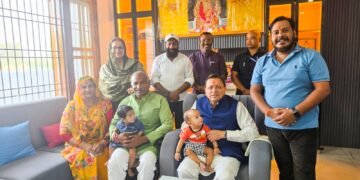 मुख्यमंत्री पुष्कर सिंह धामी ने विधायक अरविंद पांडेय के आवास पहुंचकर परिजनों से की भेंट