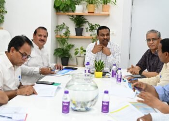 SIR को लेकर की राजनैतिक दलों के साथ बैठक