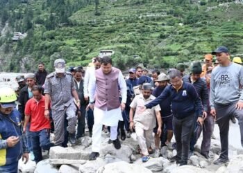 एक साल बाद बदली धराली की तस्वीर, आपदा के मलबे से निकलकर फिर खड़ी हुई जिंदगी