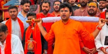 भाजपा युवा मोर्चा के राष्ट्रीय अध्यक्ष तेजस्वी सूर्या सैकड़ों युवाओं के साथ कांवड़ लेकर पहुंचे वीरभद्र, ऋषिकेश