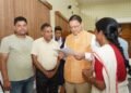 मुख्यमंत्री ने प्रदेश के विभिन्न क्षेत्रों से आए लोगों की समस्याएं सुनीं