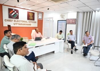 अगले 15 दिन दोनों मंडलायुक्त करेंगे फील्ड विजिट, जनपदों में करेंगे कैंप