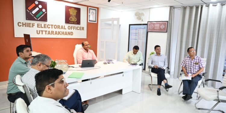 अगले 15 दिन दोनों मंडलायुक्त करेंगे फील्ड विजिट, जनपदों में करेंगे कैंप