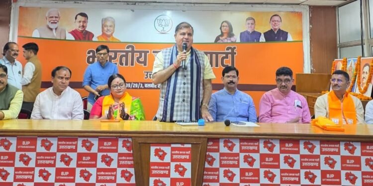  प्रदेश राजनीति में भाजपा ने किया रिकॉर्ड कायम, सभी 11 नगर निगमों में कमल लहराया