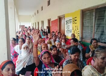  प्रदेश कांग्रेस कमेटी के वरिष्ठ उपाध्यक व मीडिया प्रभारी राजीव महर्षि ने कैंट विधानसभा क्षेत्र के चार वार्डों में जनसंपर्क किया