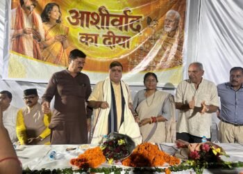 मोदी काल के विकास पुंजो समेत बूथों को ‘आशीर्वाद के दियों’ से भाजपा ने किया रोशन