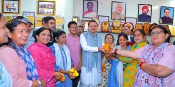 मुख्यमंत्री पुष्कर सिंह धामी ने कीर्तिनगर के मलेथा मे पार्टी प्रतिनिधियों एवं स्थानीय लोगों से की मुलाकात
